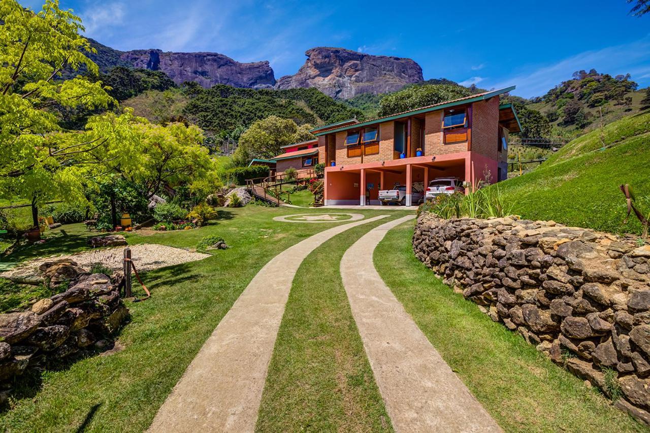 Estacao Piccola No Quintal Da Pedra Do Bau Sao Bento do Sapucai