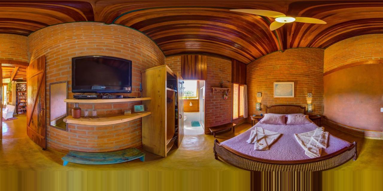 Estacao Piccola No Quintal Da Pedra Do Bau Guest house